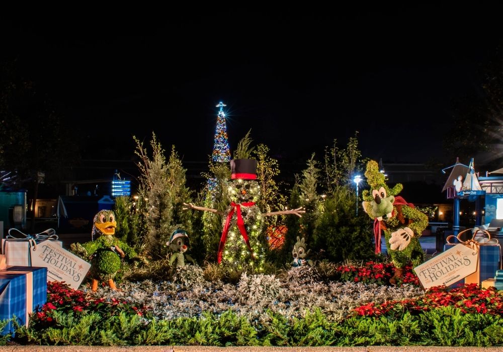 topiaries at Epcot during the Festival of the Holidays