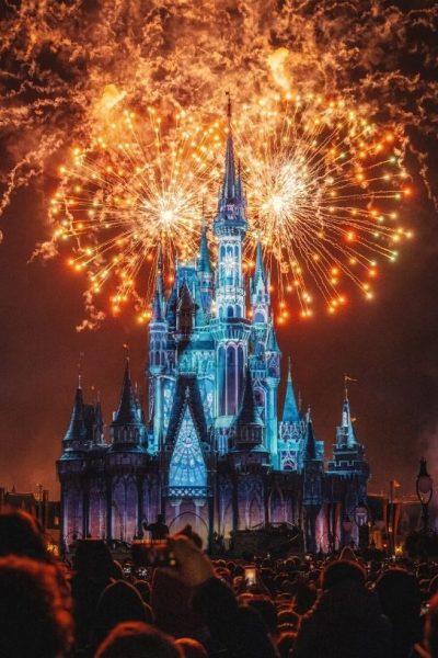 Cinderella's Castle at Disney World lit up at night