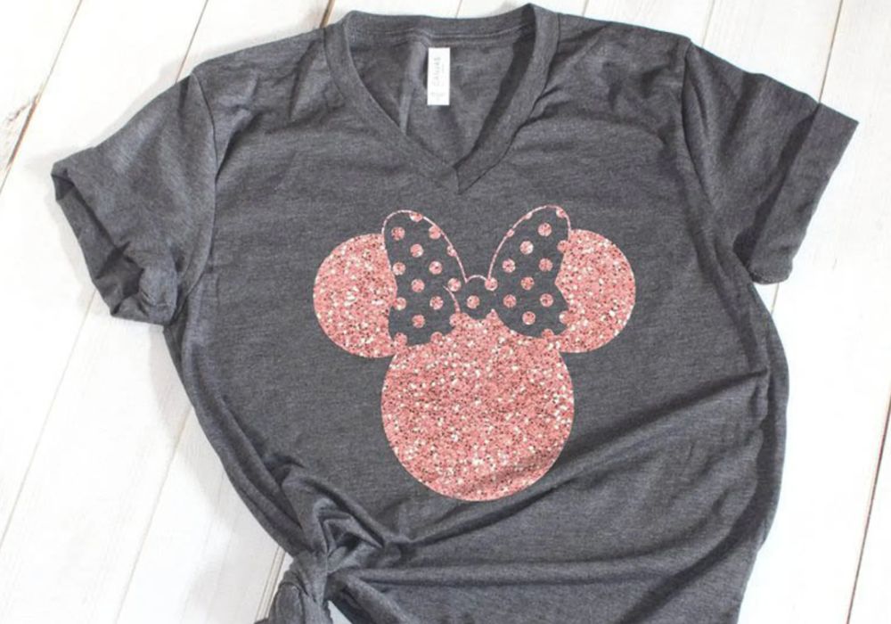 minnie mouse t-shirt for a party