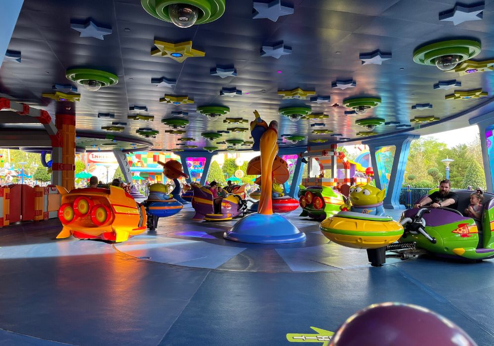 Alien Swirling Saucers at Hollywood Studios